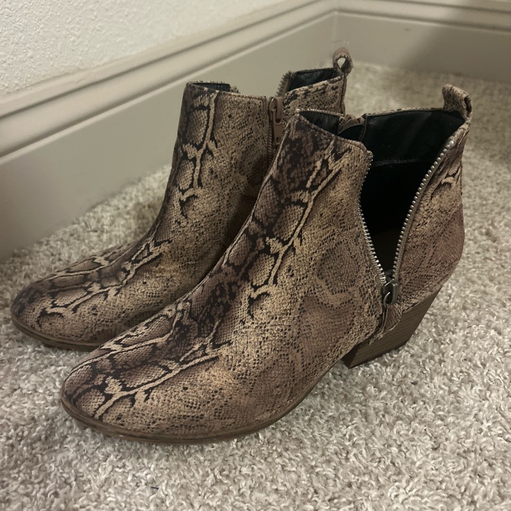 Vintage Western Snakeskin Ankle Boots Booties- Brown Size 9
